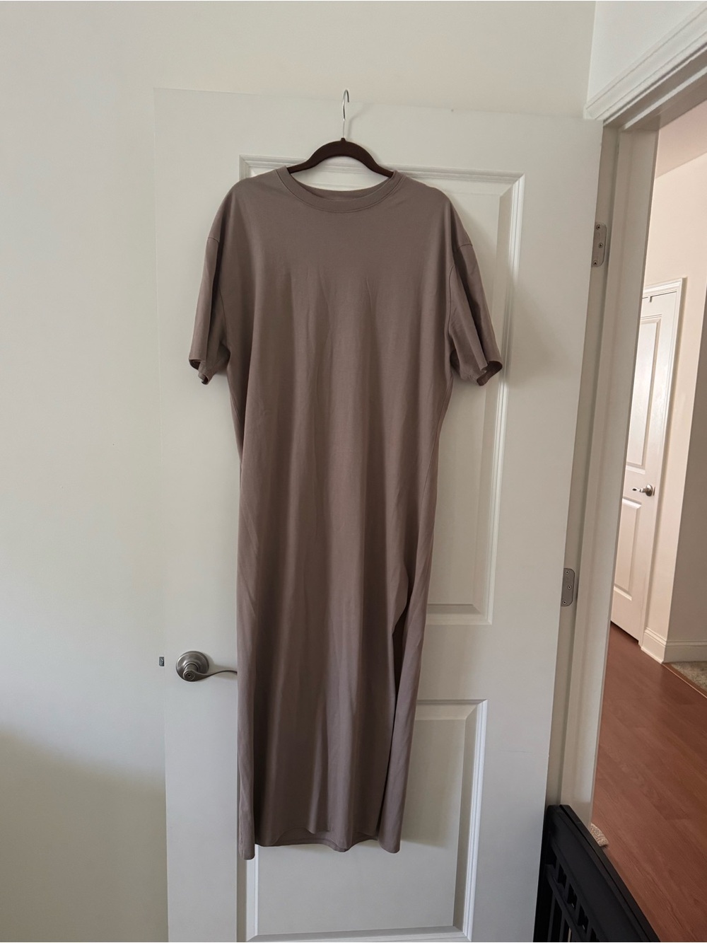 Abercrombie & Fitch Taupe Short-Sleeve Maxi Dress
